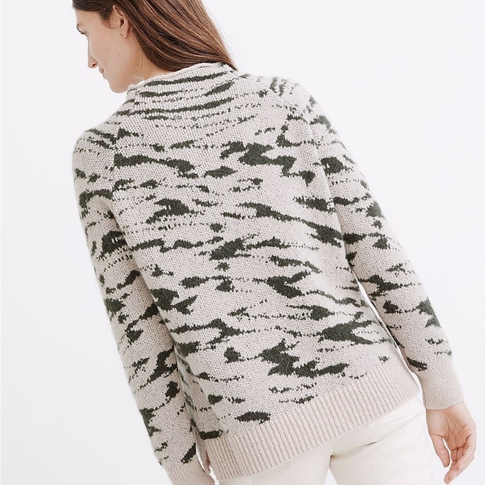 ⭐️Madewell Cream and Black Turtleneck Sweater - Picture 2 of 8